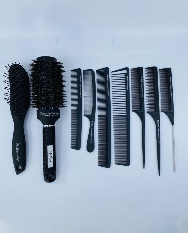 SET PEINES CARBON Y CEPILLO CERAMICA C/ESTUCHE NEGRO