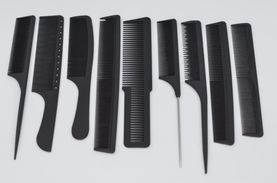 SET 9 PEINES CON ESTUCHE NEGRO