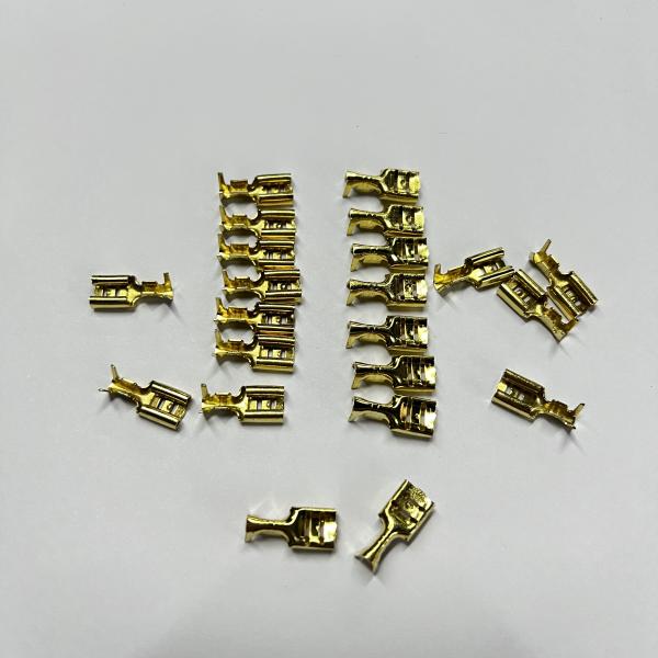 TERMINALES PRESION GRANDE DORADO POR UNIDAD