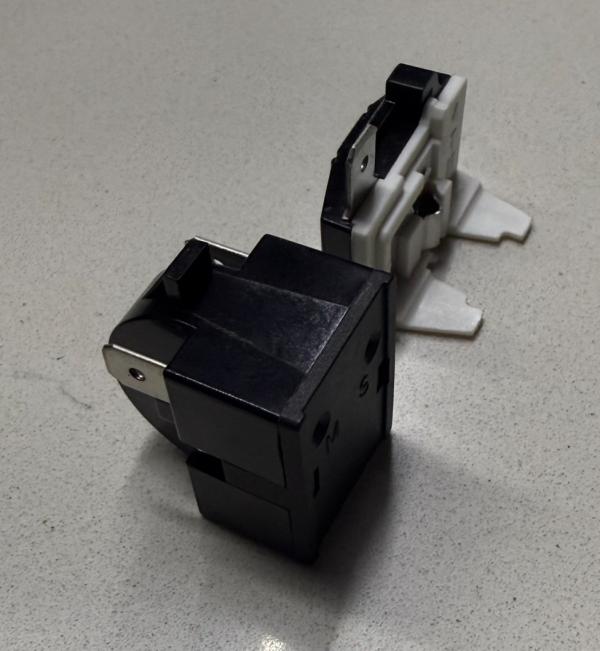 RELAY PROTECTOR TERMICO PTC 2/4 PINES DE 1/12-1/3HP PROTECTOR 1/4HP JUEGO LG SAMSUNG